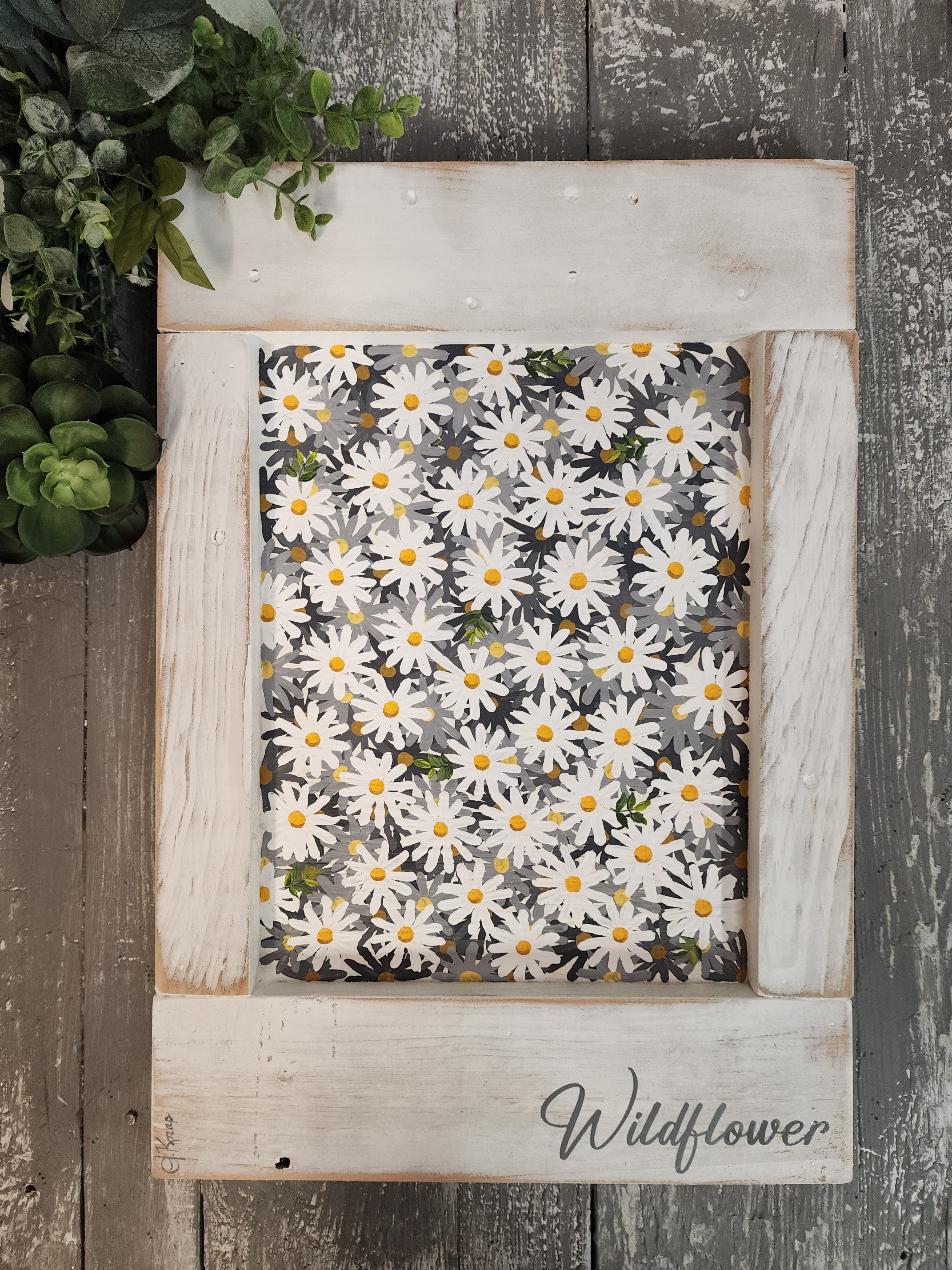 Acrylic floral gray daisy painting on pallet wood, Wildflower, daisy design on farmhouse white background, summer cottage and deck decor artwork