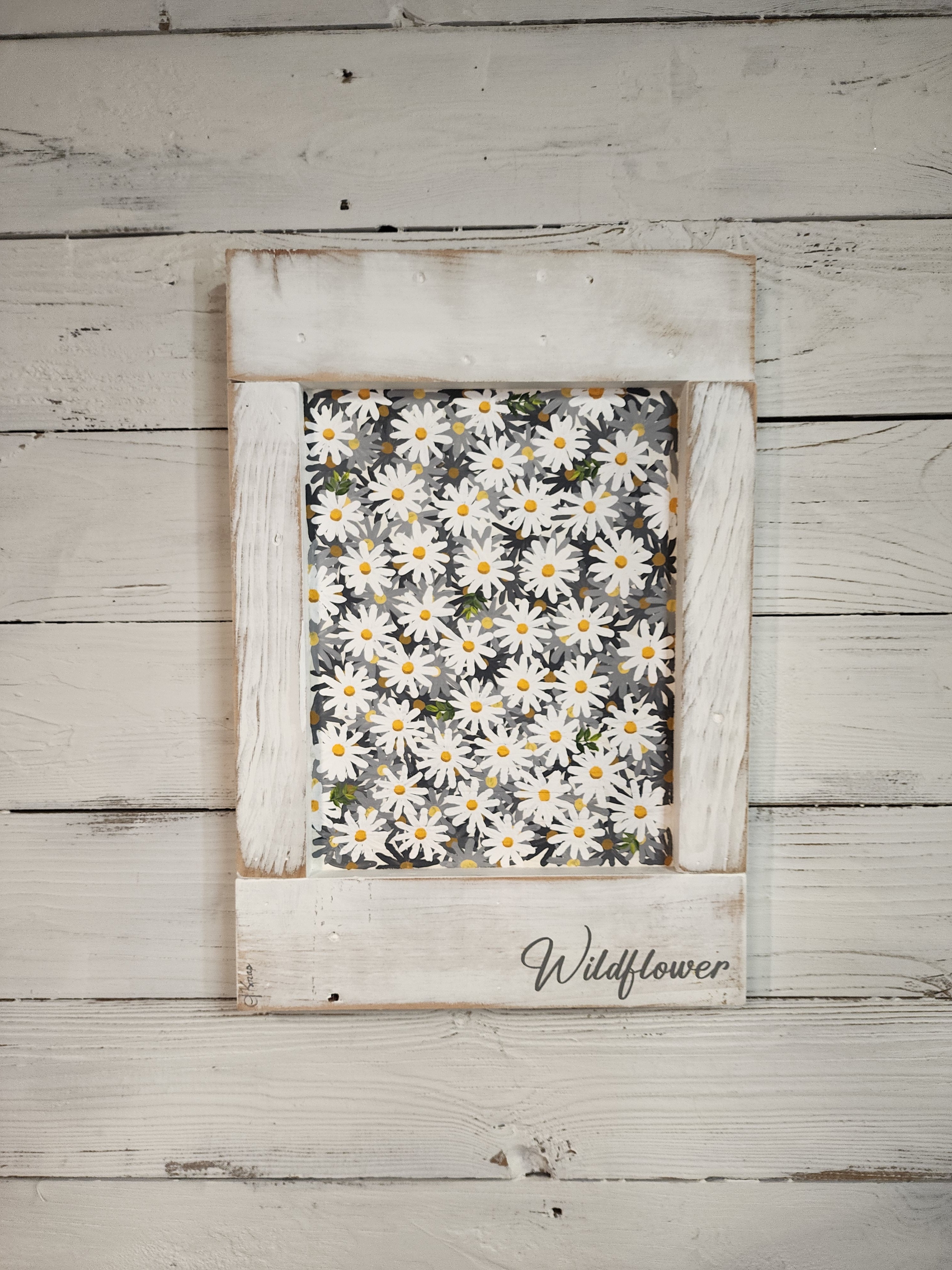 Acrylic floral gray daisy painting on pallet wood, Wildflower, daisy design on farmhouse white background, summer cottage and deck decor artwork