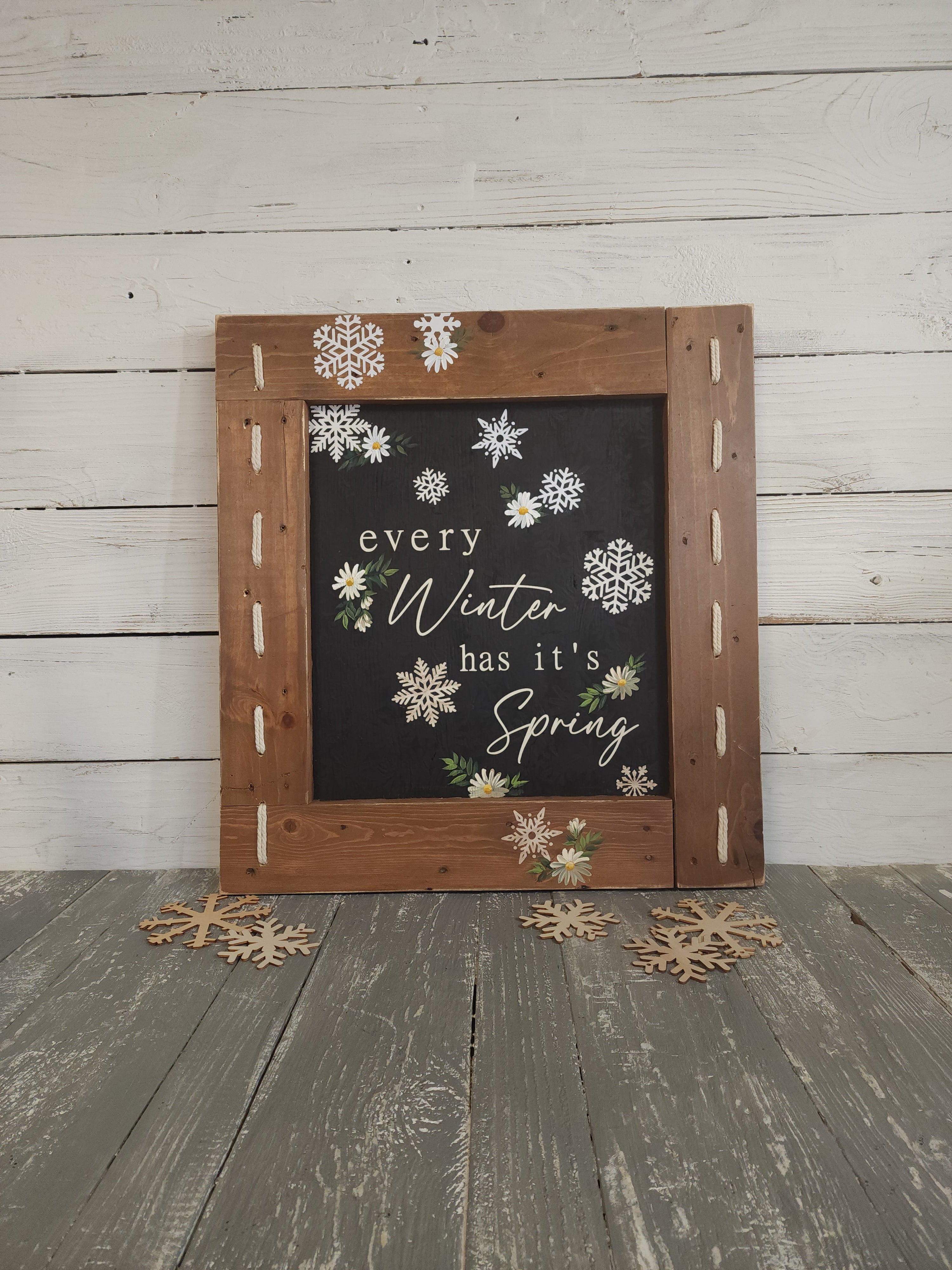 Winter snowflake decor handmade painting on recycled pallet wood, boho macrame accent for spring decorating with daisy flowers and greenry