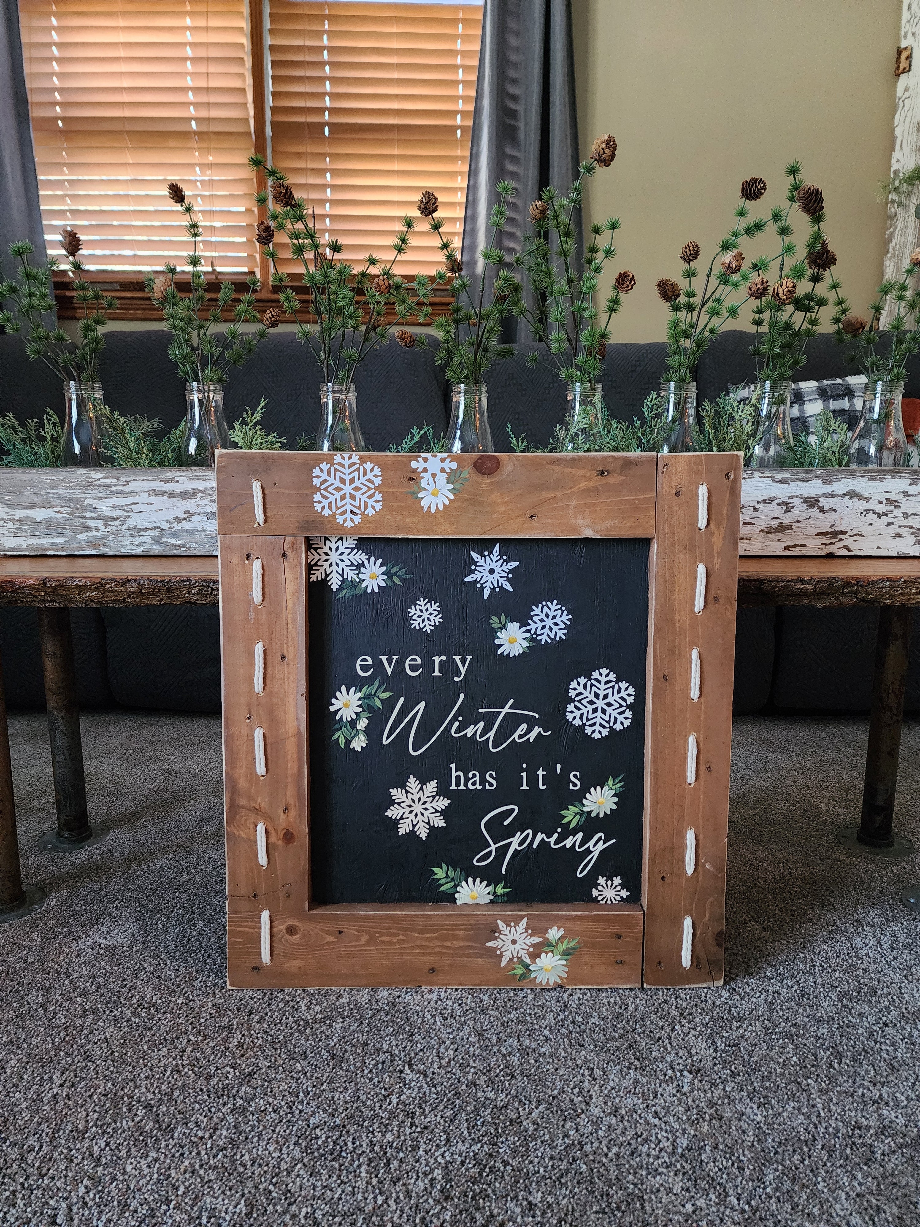 Winter snowflake decor handmade painting on recycled pallet wood, boho macrame accent for spring decorating with daisy flowers and greenry