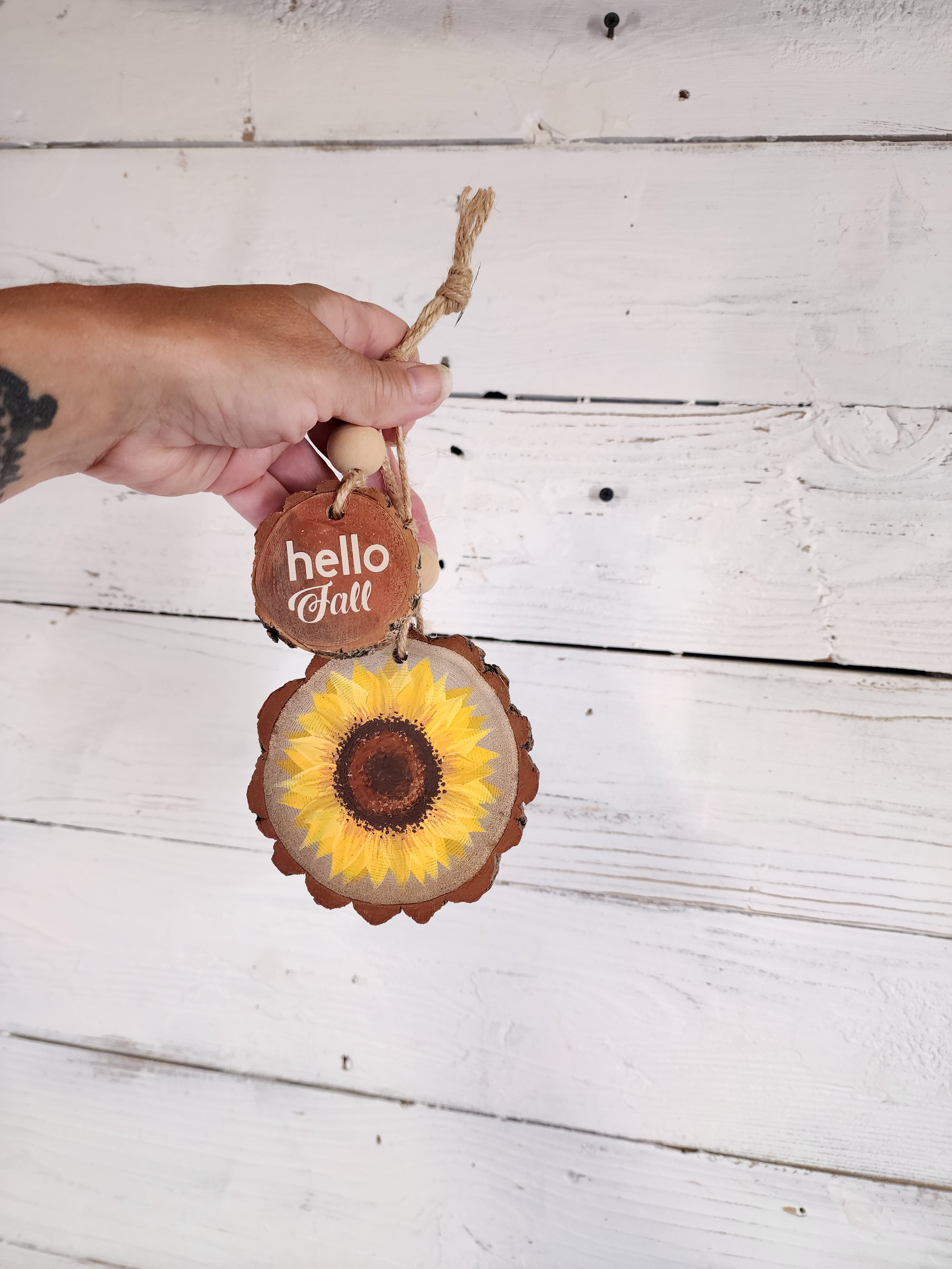 Happy Fall Wood slice decorative ornament with hand painted sunflower, boho Fall and Autumn farmhouse style decor, perfect gift