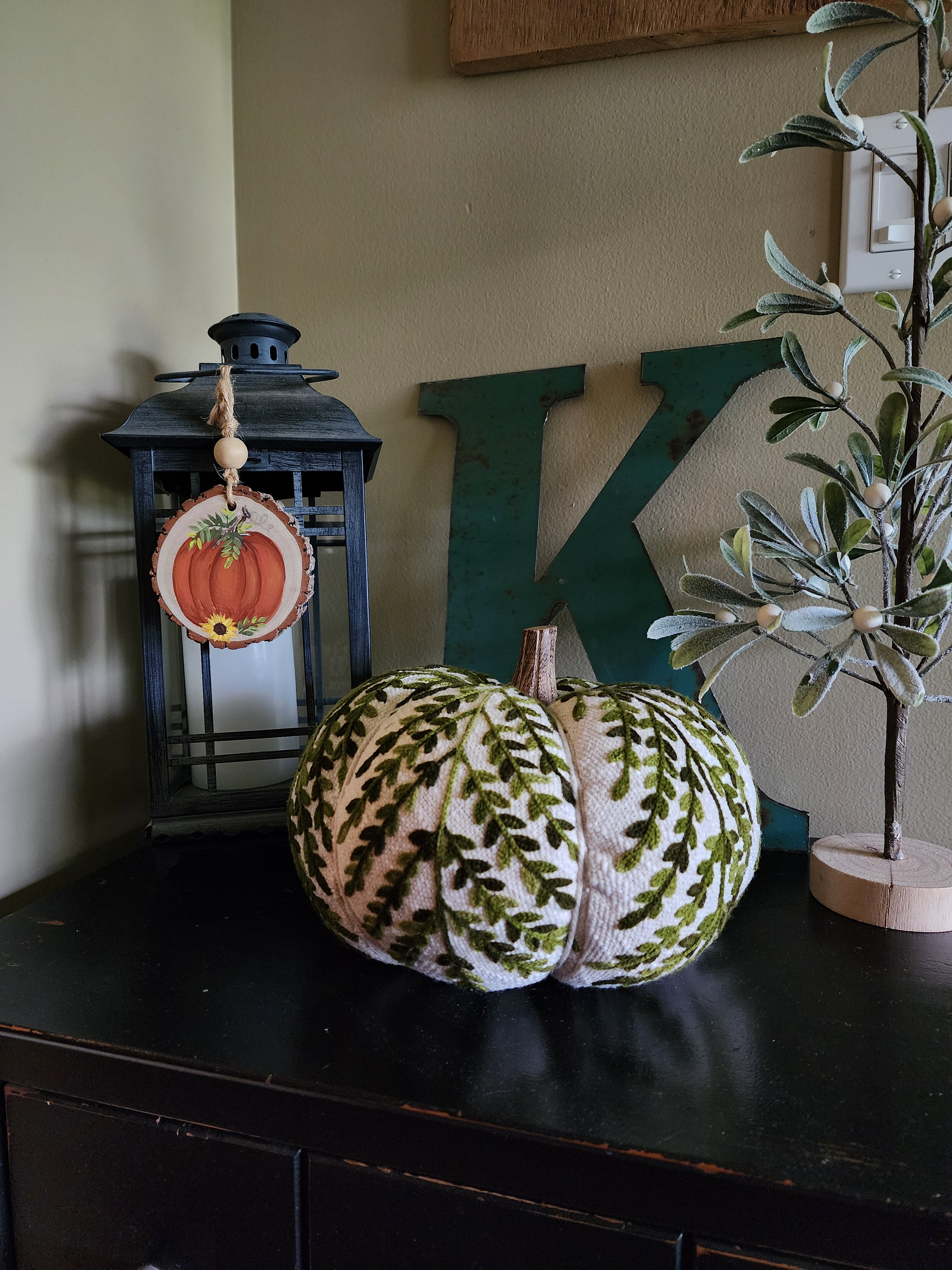 Fall Pumpkin hand painted acrylic Wood slice decorative ornament with a sunflower, boho Autumn farmhouse decor, perfect gift, fall wreath