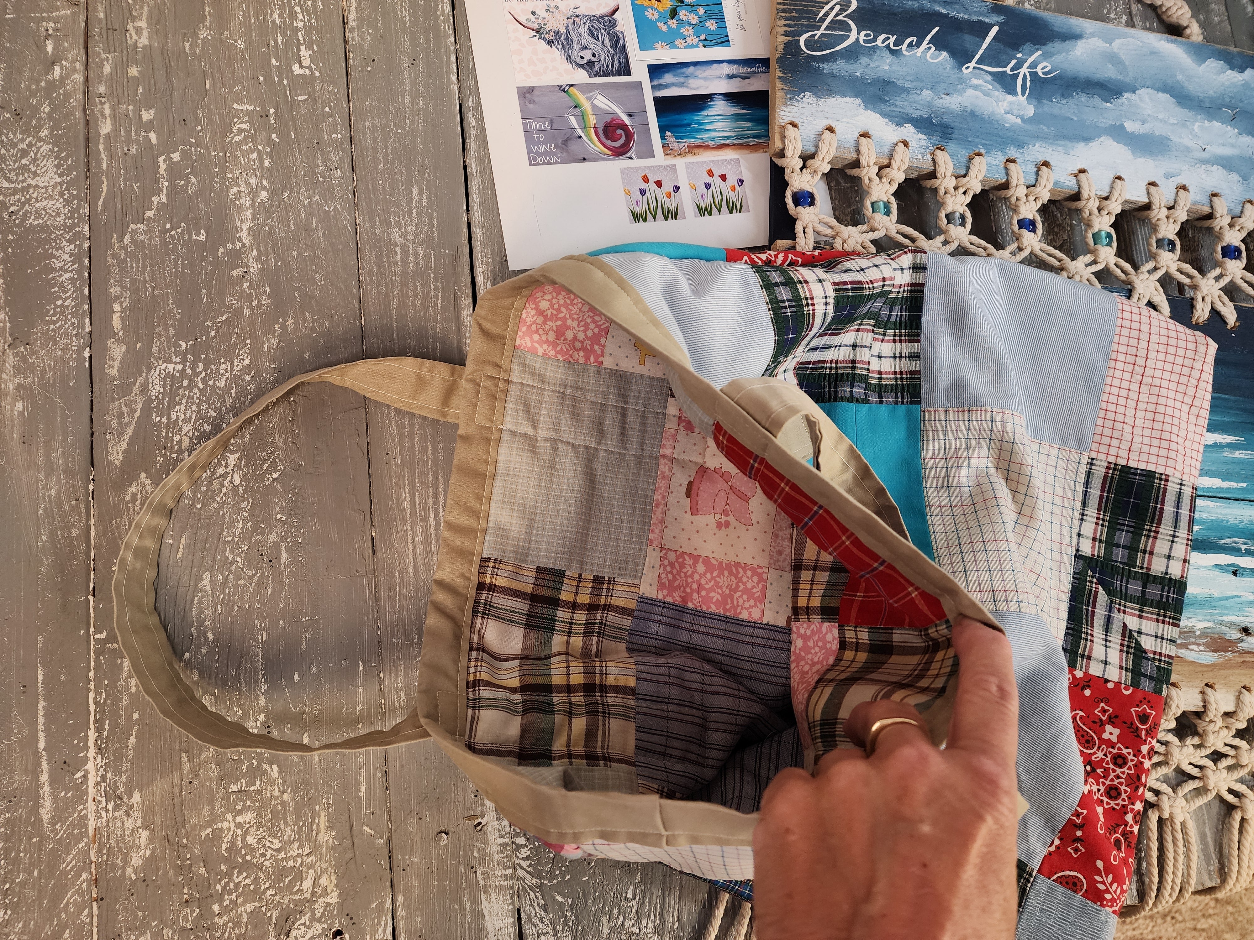 Beach lover Christmas gift set for her, acrylic beach painting on recycled pallet wood, boho macrame, recycled beach bag made from quilt