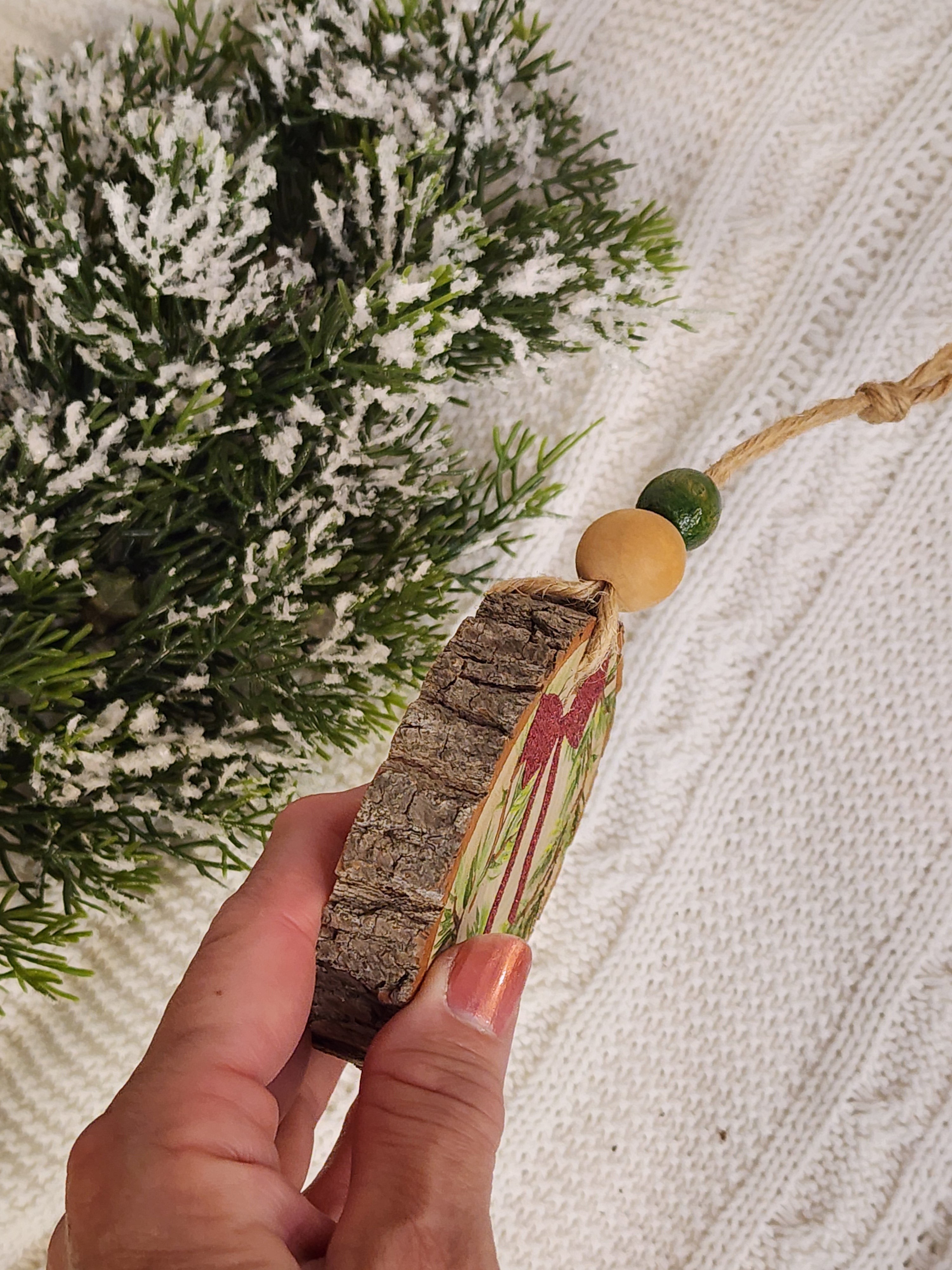 Christmas wreath Wood Slice Ornament: natural hand painted Holiday Decor, Personalized custom Christmas tree decorations