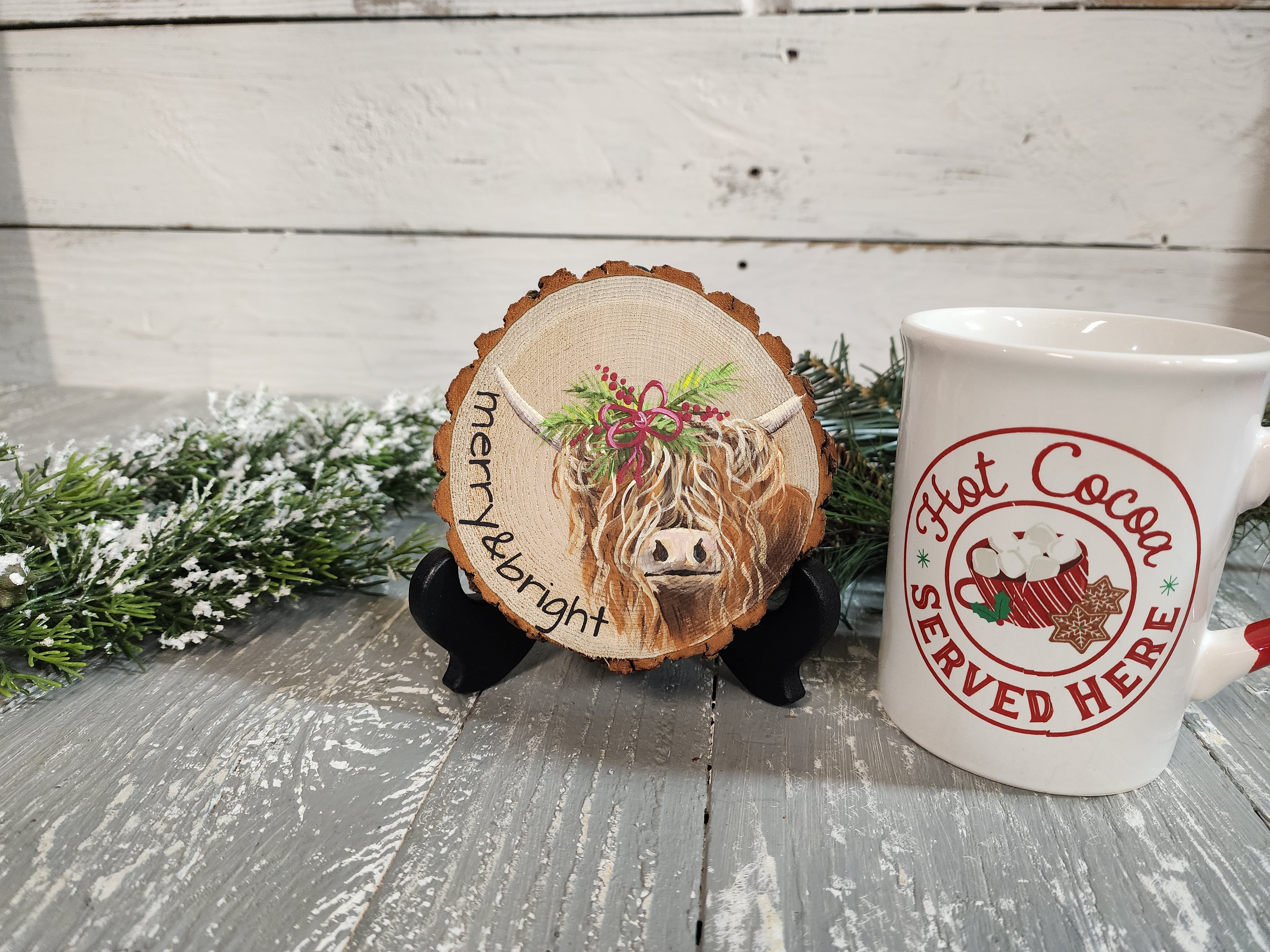 Hand Painted Christmas highland cow Wood Slice display artwork with stand, Farmhouse Holiday Decor, Personalized custom Christmas decor