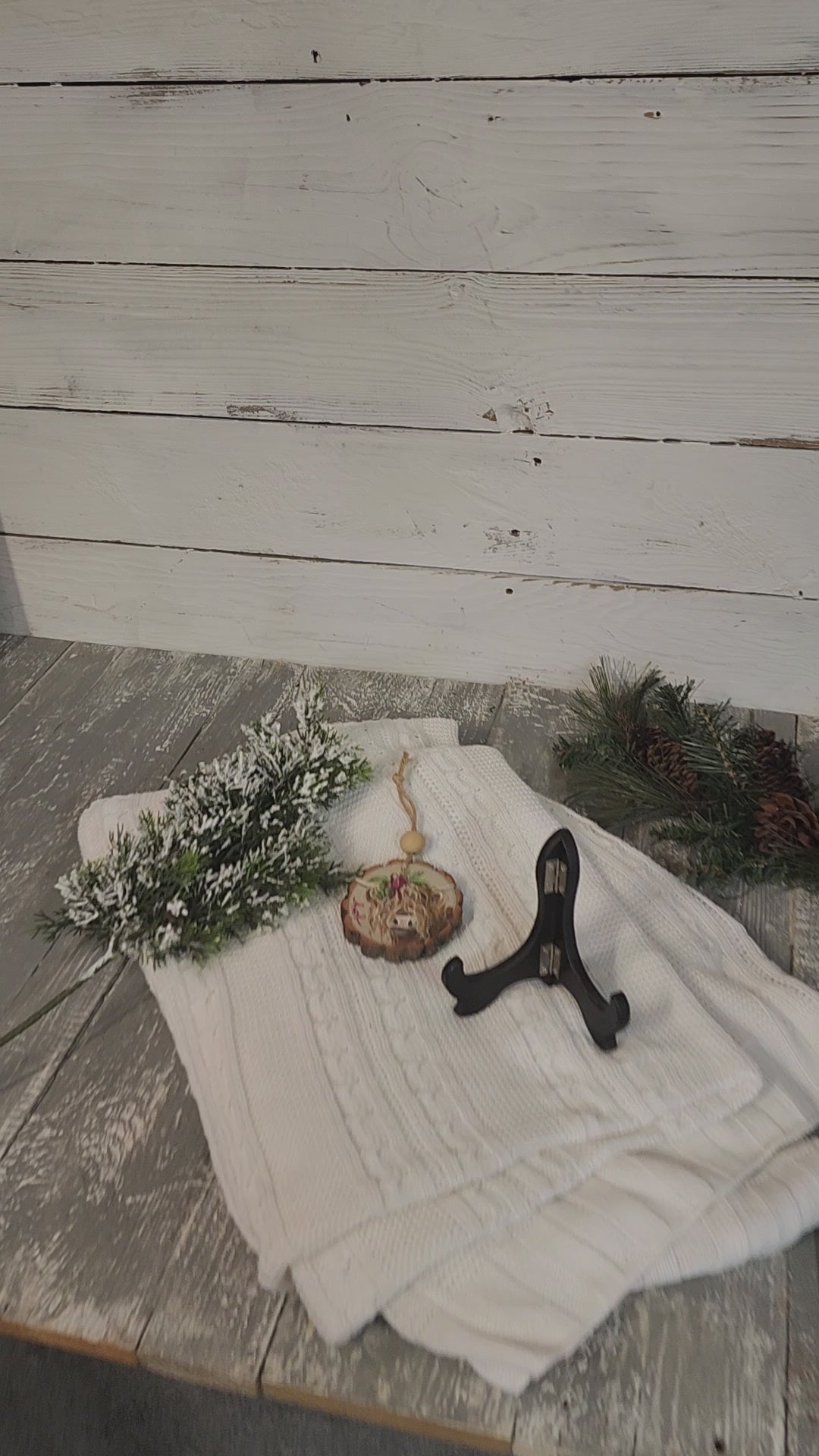 Hand Painted Christmas highland cow Wood Slice display artwork with stand, Farmhouse Holiday Decor, Personalized custom Christmas decor