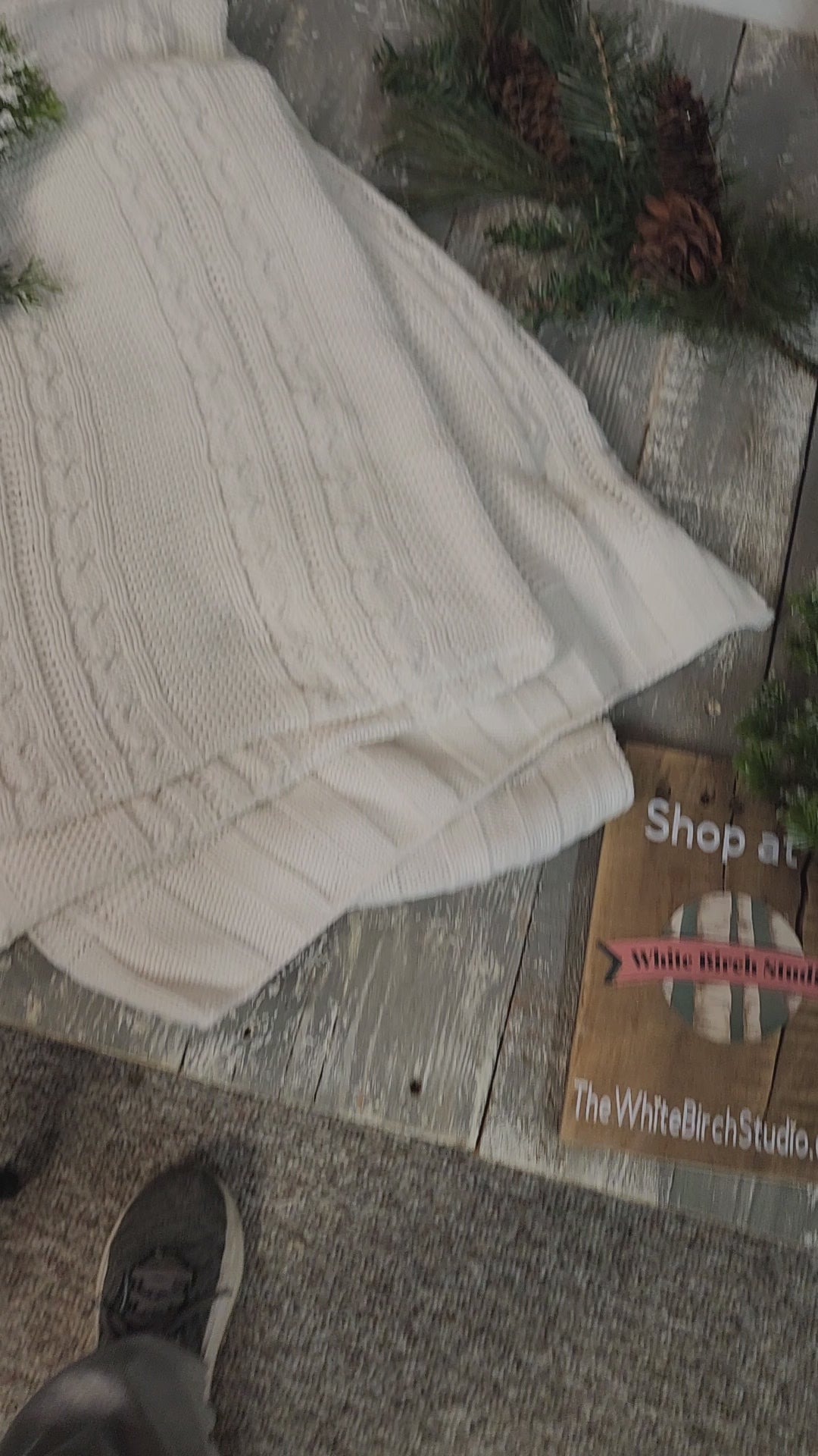 Hand-Painted Christmas highland cow "joy" Wood Slice Ornament, Farmhouse Holiday Decor, Personalized custom Christmas tree decoration