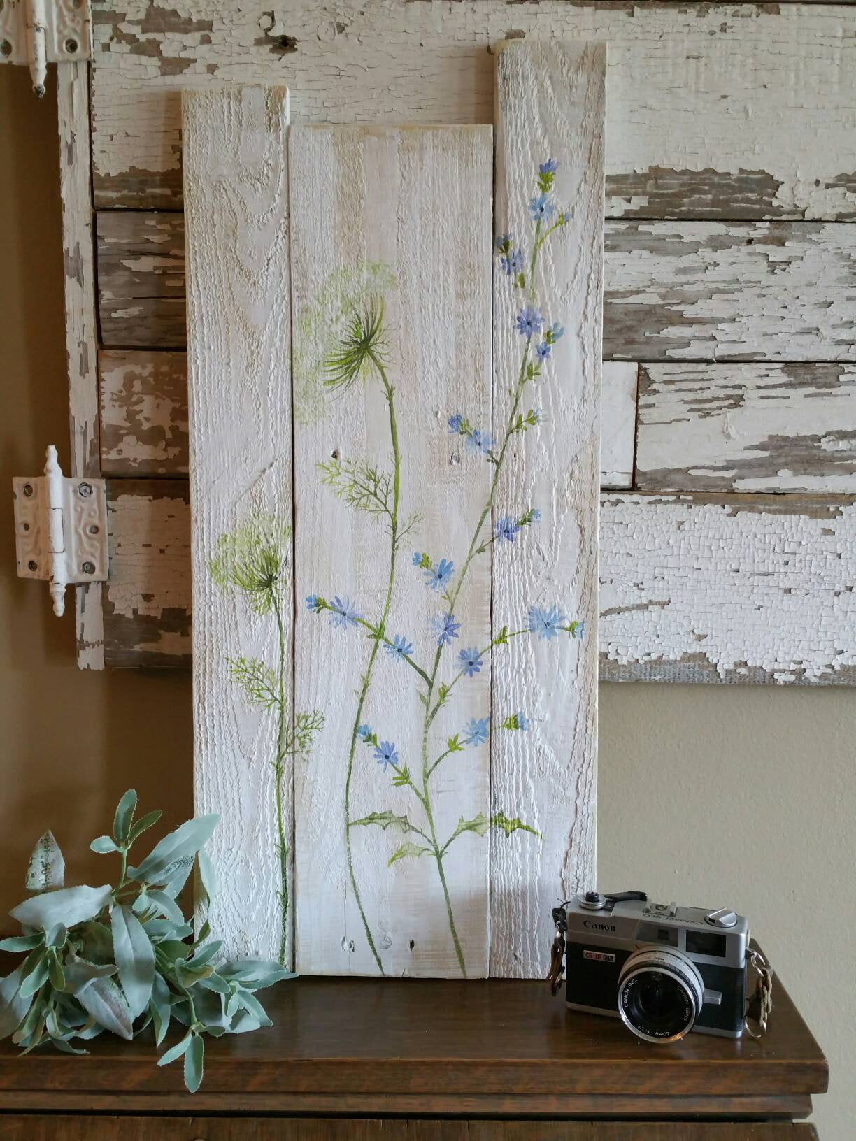 Wild flowers painted on pallet wood, White washed Farmhouse decor, Queen anne's lace